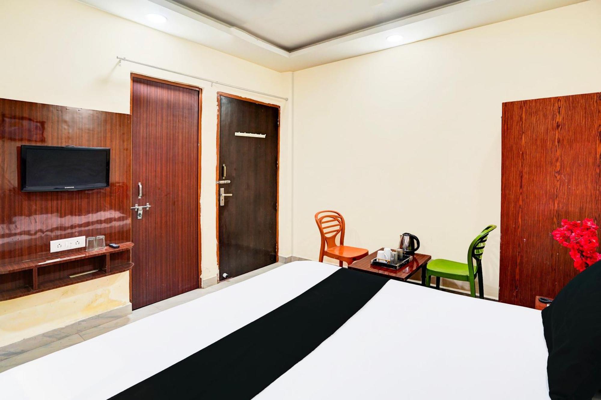 Raebareli Hotel O Nova Resorts & Luxury Farm מראה חיצוני תמונה