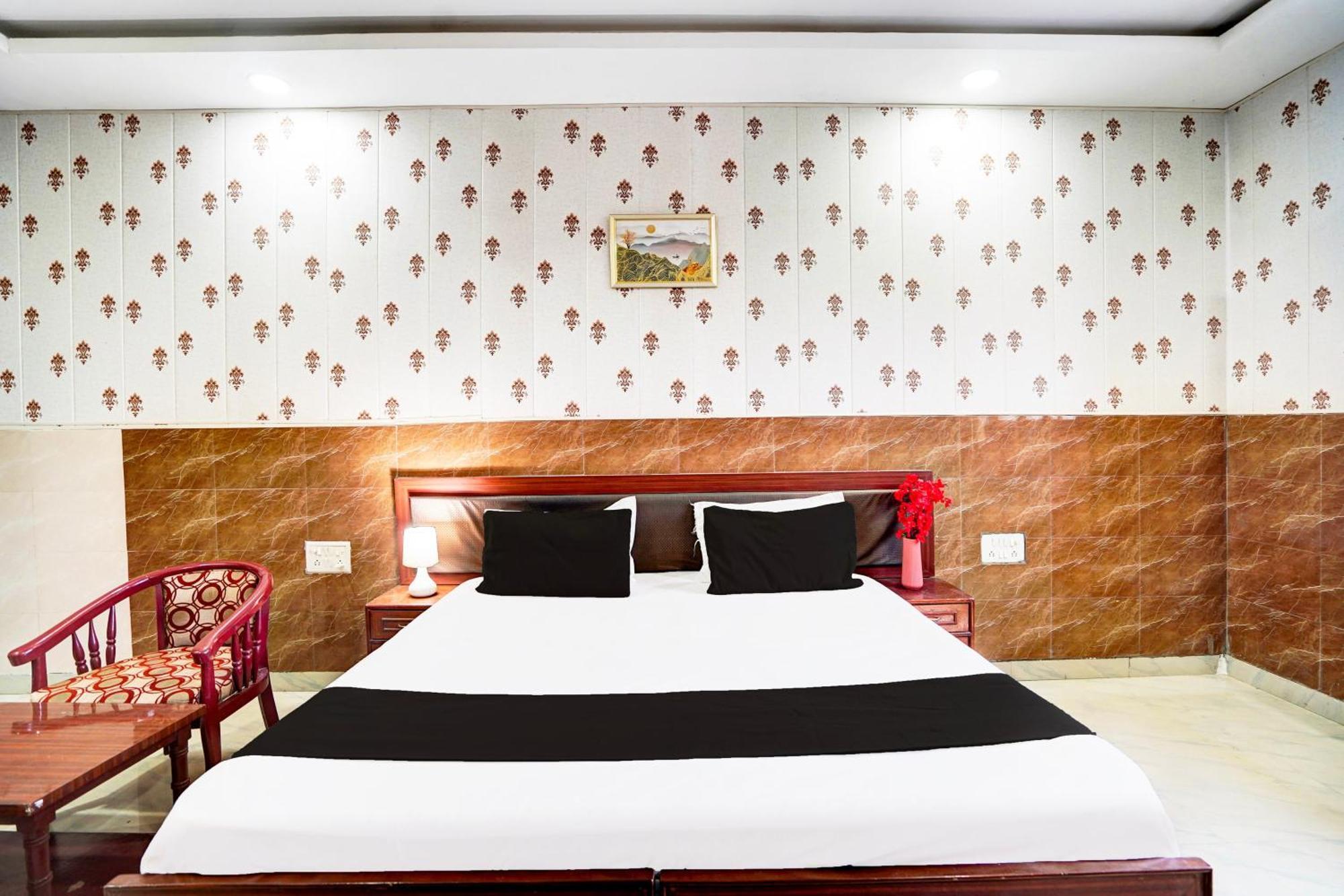 Raebareli Hotel O Nova Resorts & Luxury Farm מראה חיצוני תמונה