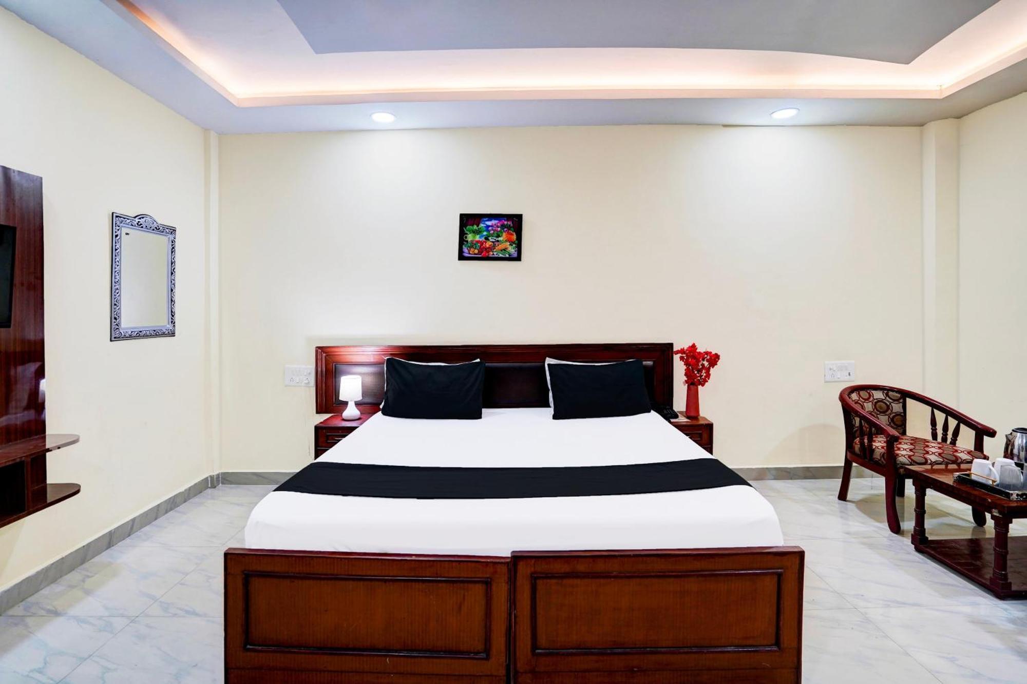 Raebareli Hotel O Nova Resorts & Luxury Farm מראה חיצוני תמונה