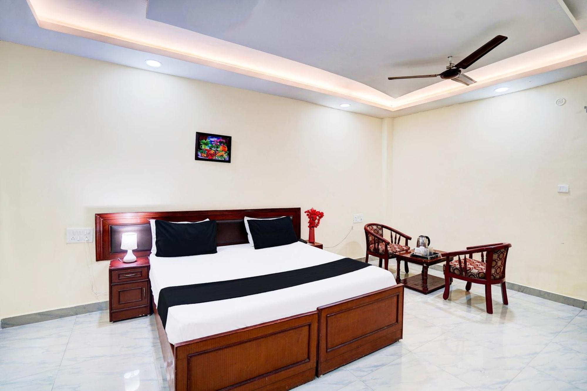 Raebareli Hotel O Nova Resorts & Luxury Farm מראה חיצוני תמונה